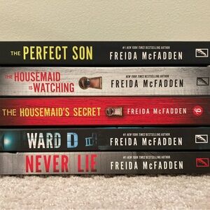 Book Set - Multicolor